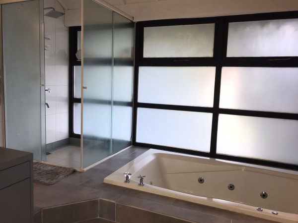Casa en VENTA en exclusivo Barrio Rey Moro - La Horqueta San Isidro