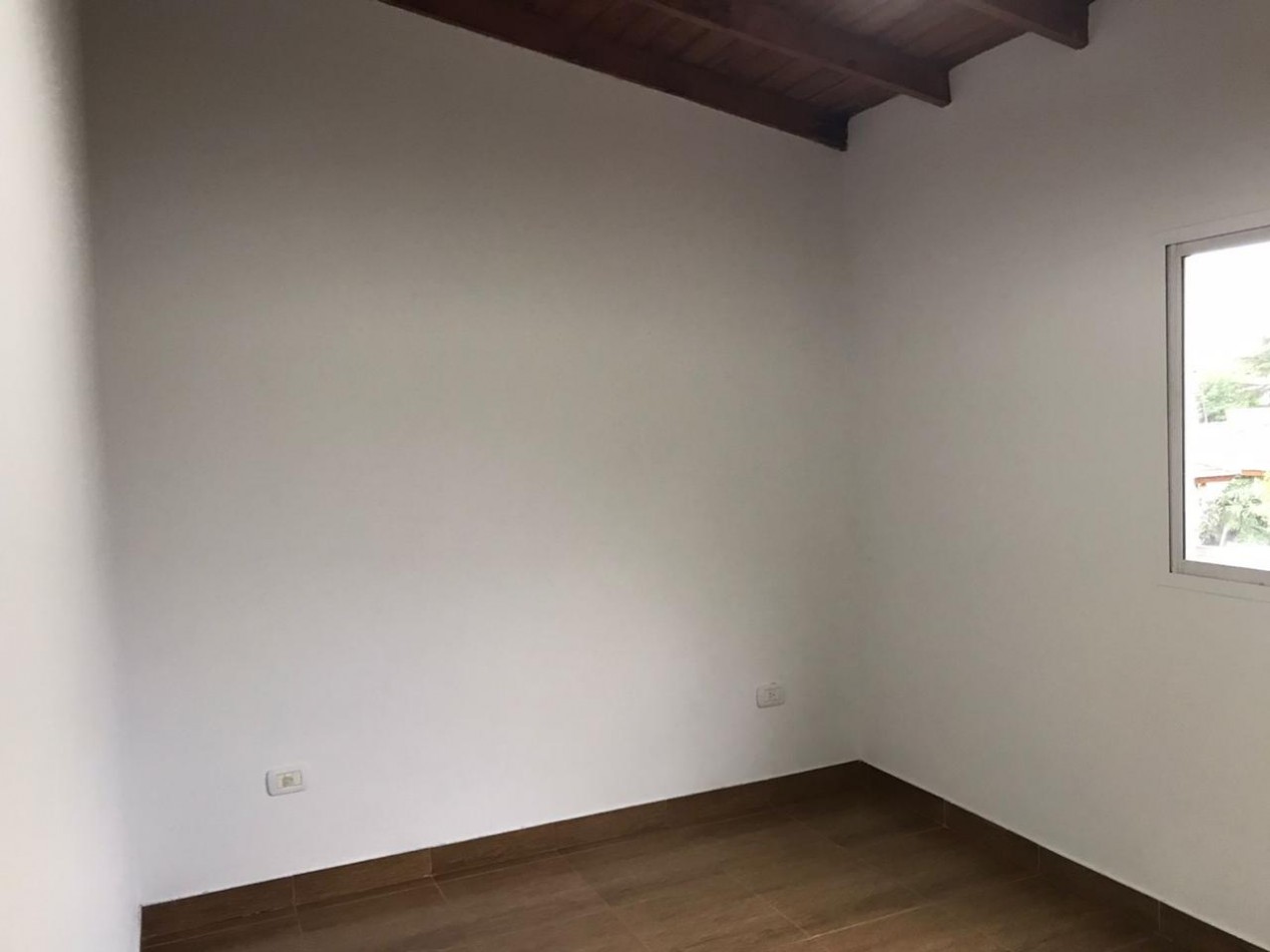 Casa Tipo Duplex en Alquiler en Barrio de Vicenzo Chico Sin Expensas