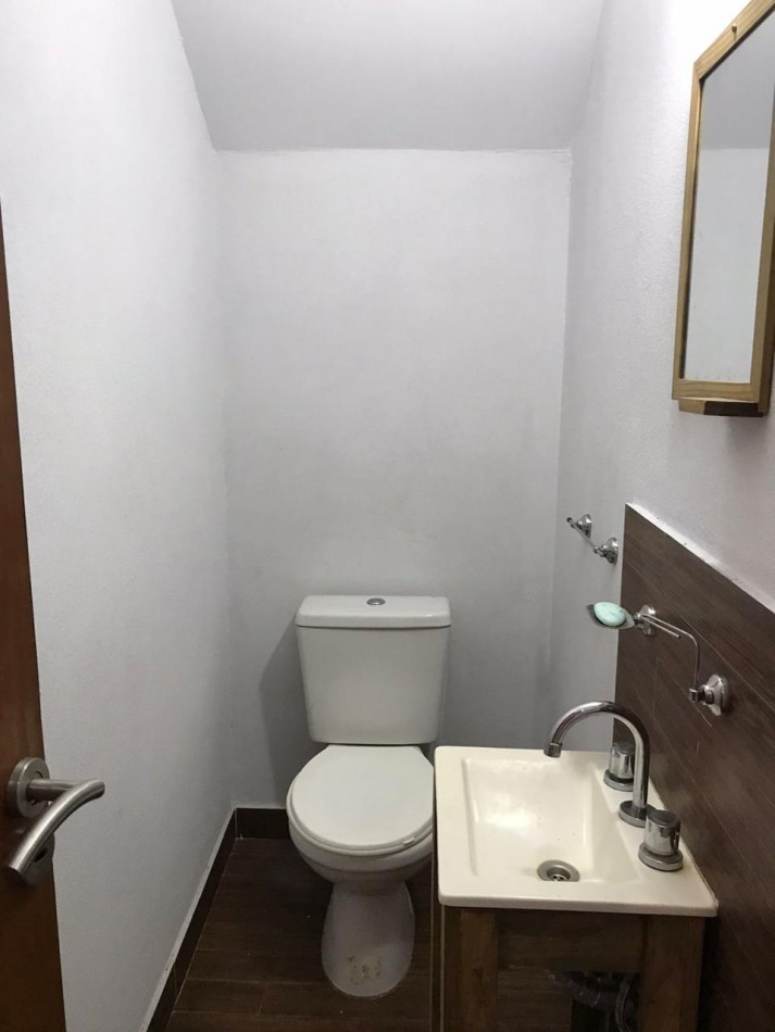 Casa Tipo Duplex en Alquiler en Barrio de Vicenzo Chico Sin Expensas