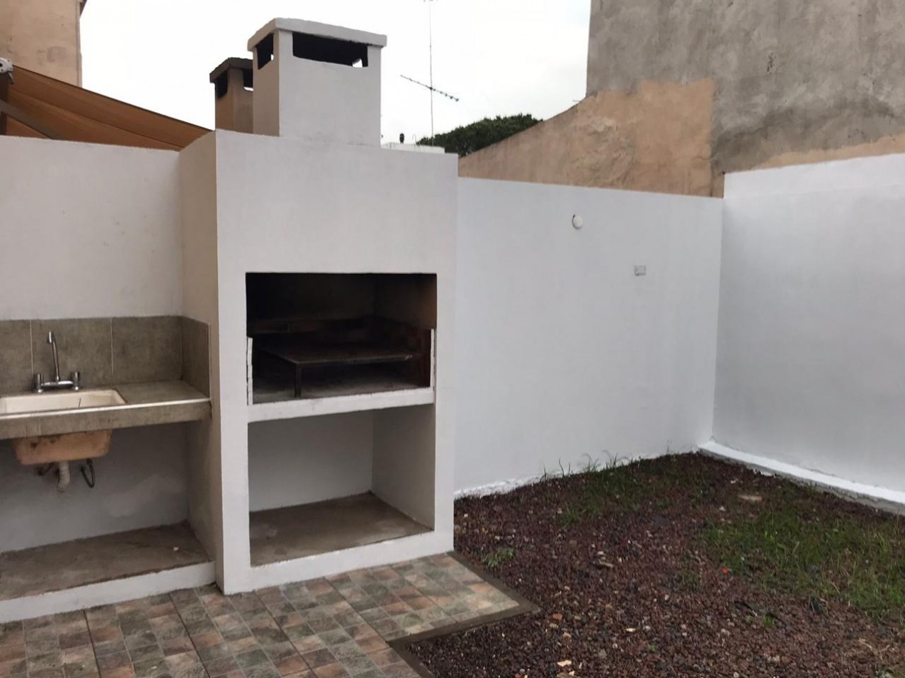 Casa Tipo Duplex en Alquiler en Barrio de Vicenzo Chico Sin Expensas