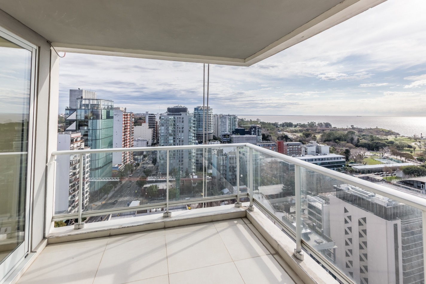 VENTA Penthouse TRIPLEX  en Vicente Lopez — Edificio Wave