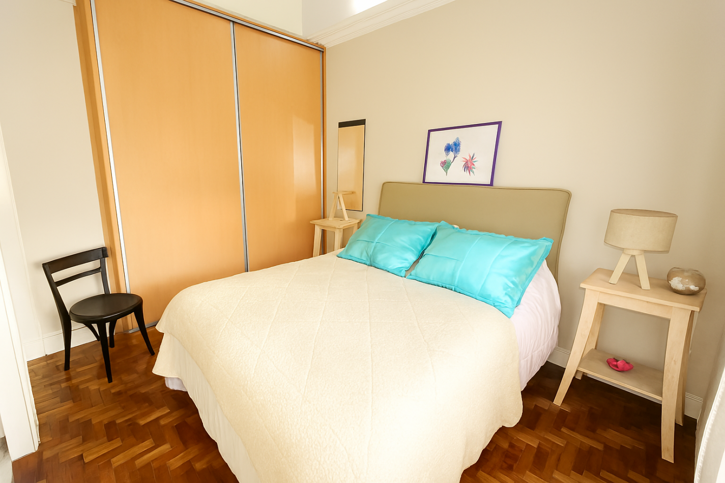 Apto Credito Casa Tres Dorm., Jardin, Quincho y Pileta en Ballester