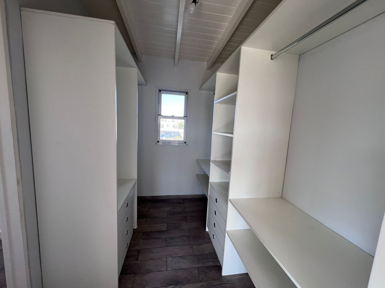 VENTA casa de tres dormitorios con pileta en San Ramiro Pilar del ESte