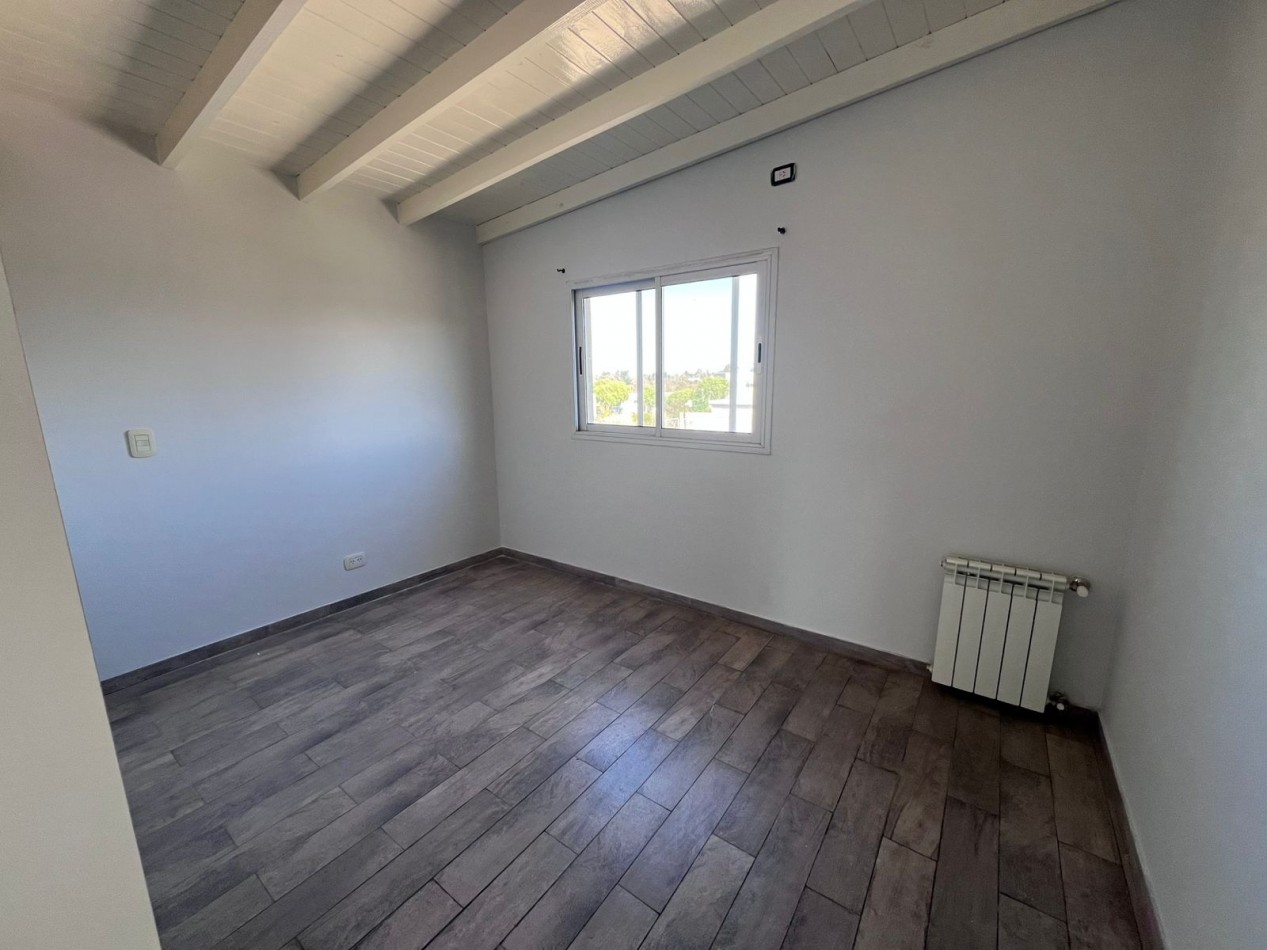 VENTA casa de tres dormitorios con pileta en San Ramiro Pilar del ESte