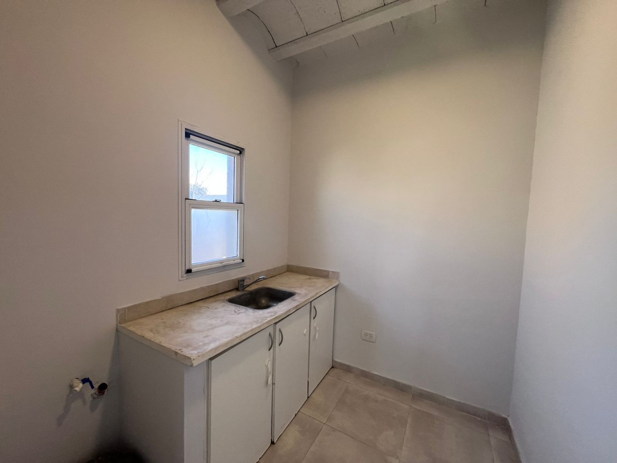 VENTA casa de tres dormitorios con pileta en San Ramiro Pilar del ESte