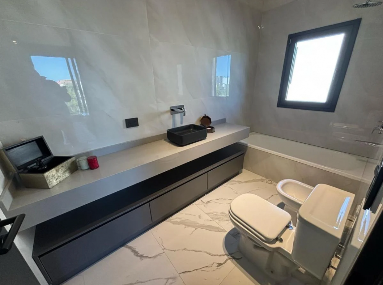 CASA A ESTRENAR EN MARINAS - PUERTOS DEL LAGO: TU REFUGIO AL LAGO.