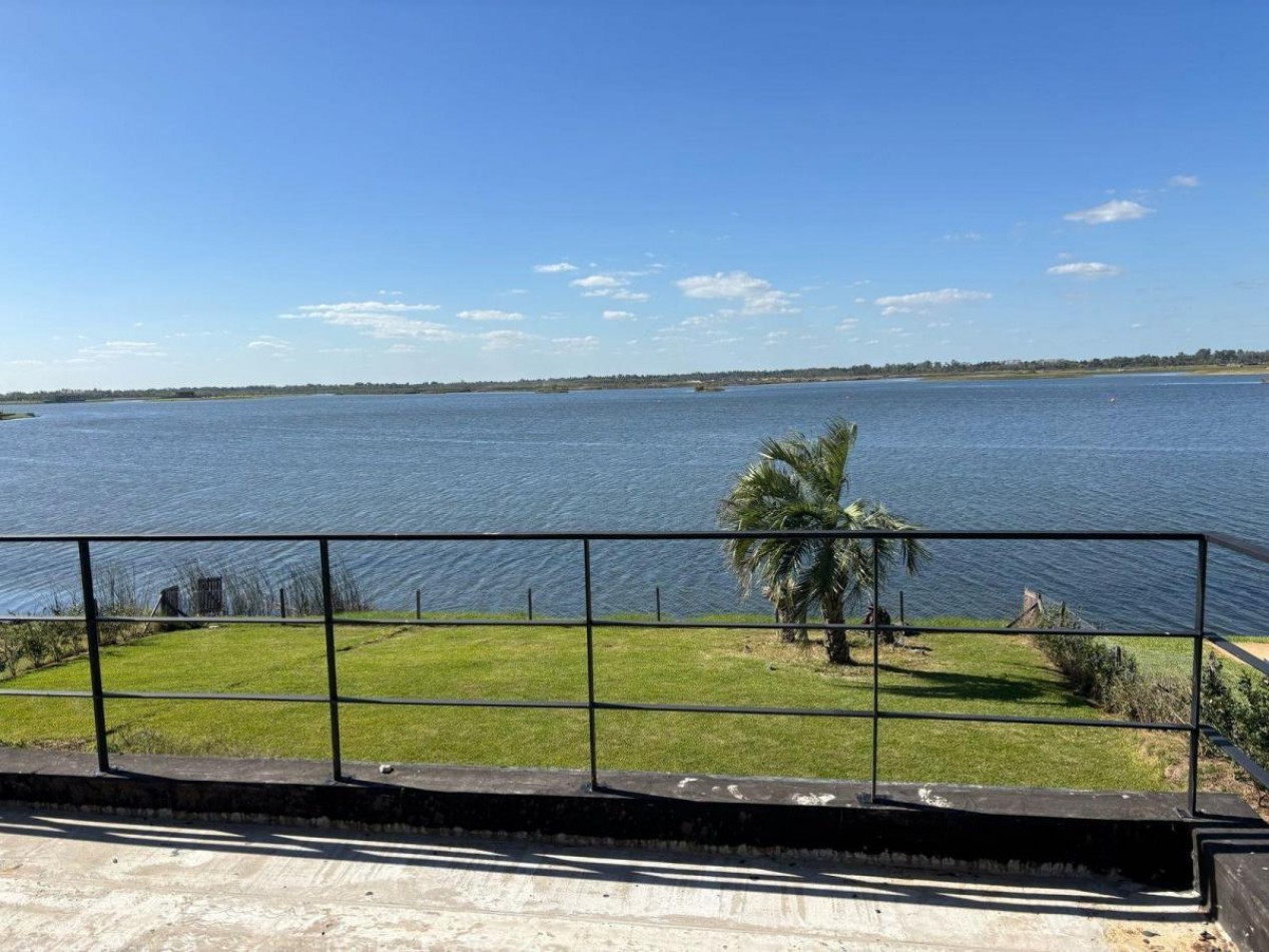 CASA A ESTRENAR EN MARINAS - PUERTOS DEL LAGO: TU REFUGIO AL LAGO.