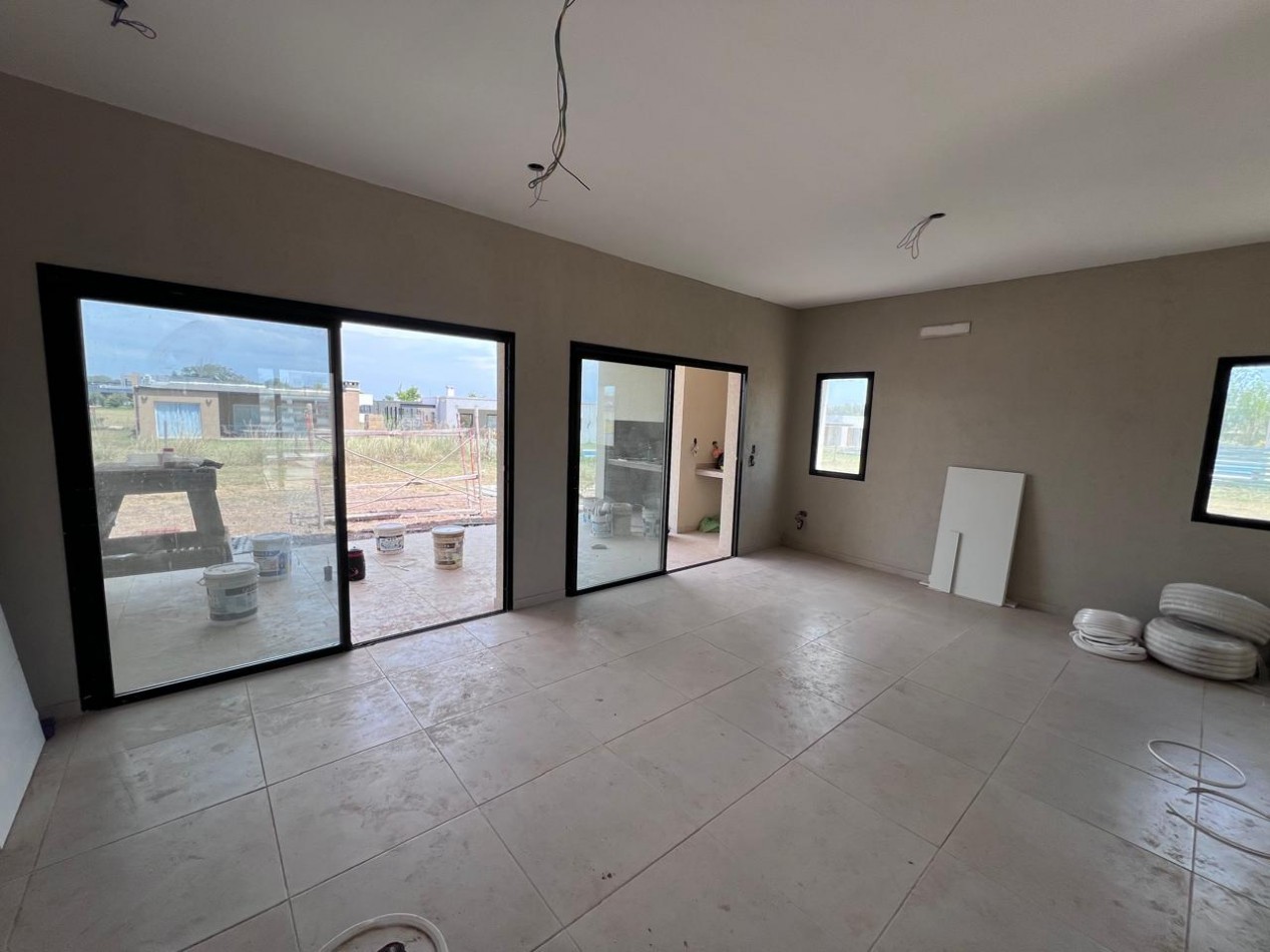 CASA DE DISEÑO EN AREA 13 - OPORTUNIDAD EN OBRA (ENTREGA DIC 2026)