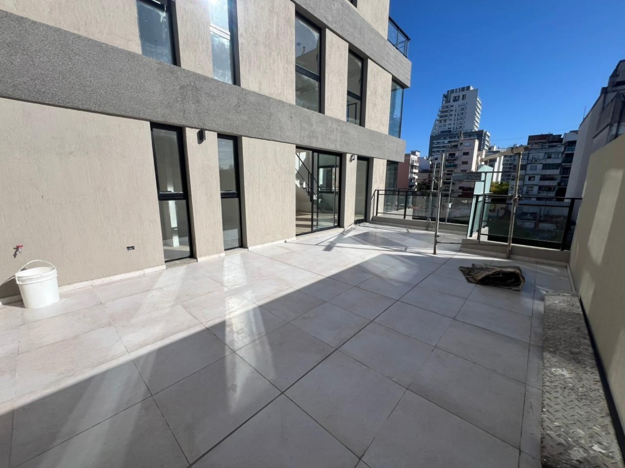 UNICO: 2 AMBIENTES CON TERRAZA PRIVADA DE 40 M² - PLANTA FLEXIBLE (EXPANDIBLE A 3)