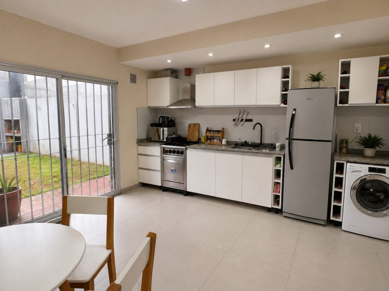 EXCEPCIONAL DUPLEX A ESTRENAR EN FLORIDA OESTE - 230 M² TOTALES
