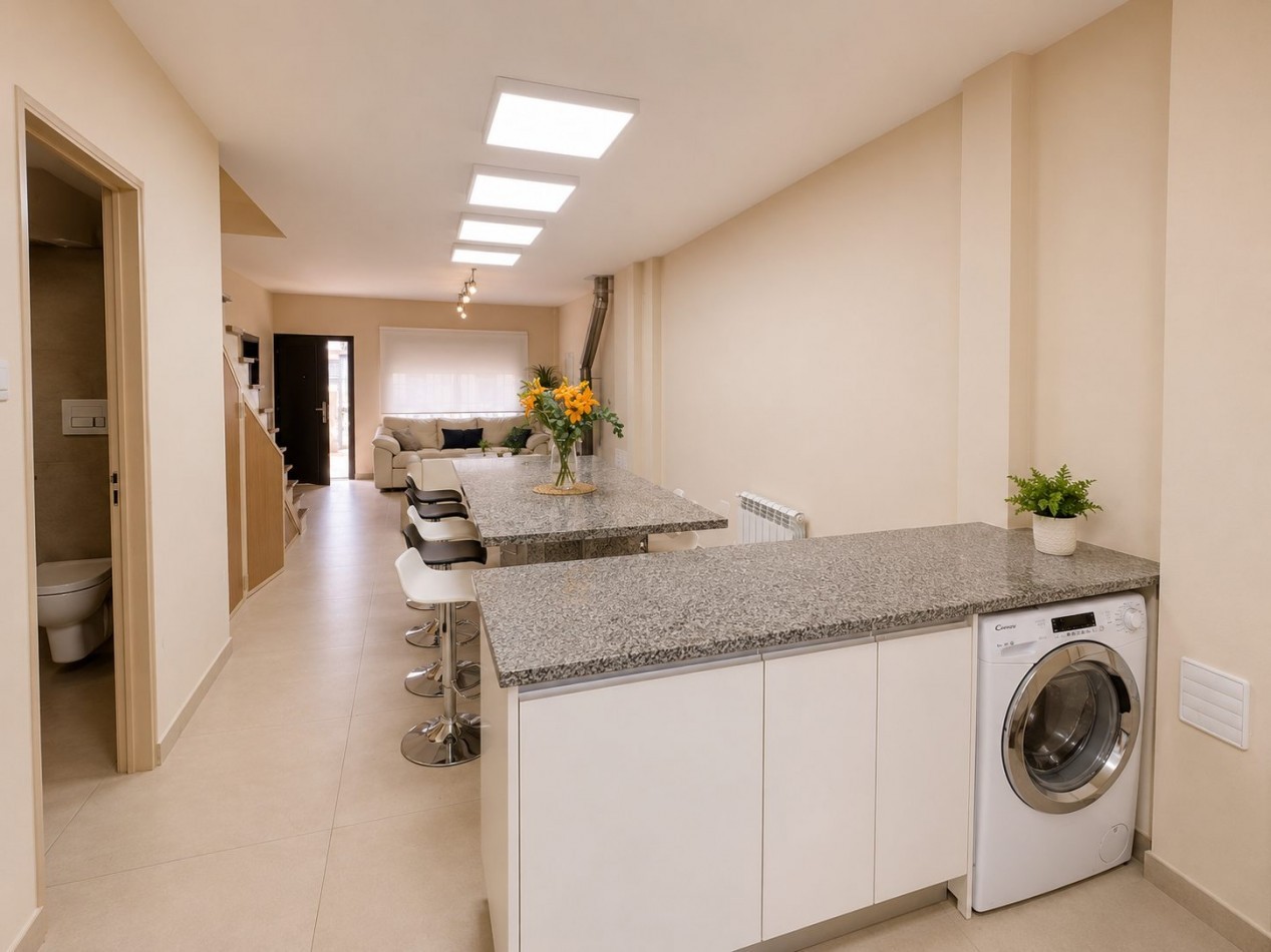 EXCEPCIONAL DUPLEX A ESTRENAR EN FLORIDA OESTE - 230 M² TOTALES