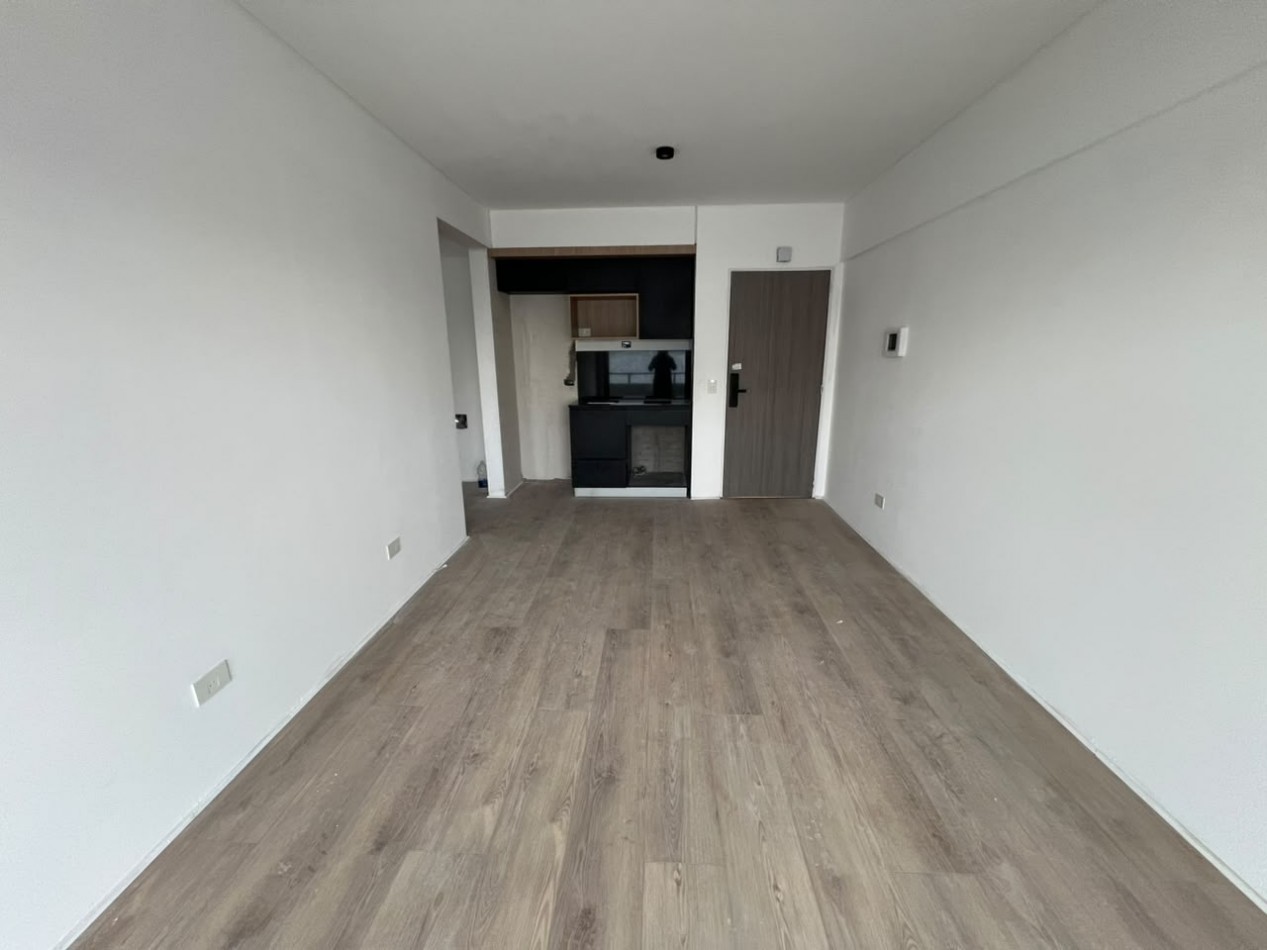  Venta en Construccion Depto 2 Ambientes en Parque Chas a m del Subte B
