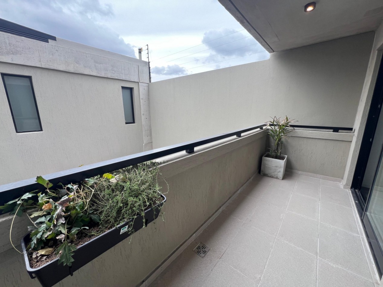 Departamento dos ambientes con terraza en venta en Villa Urquiza en construccion entrega 2027