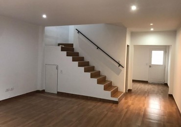 Casa Tipo Duplex en Alquiler en Barrio de Vicenzo Chico Sin Expensas