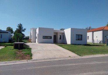 CASA DE DISEÑO EN AREA 13 - OPORTUNIDAD EN OBRA (ENTREGA DIC 2026)
