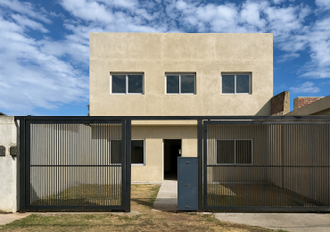 Venta duplex 3 dormitorios con suite, jardin y cochera en Florida Oeste